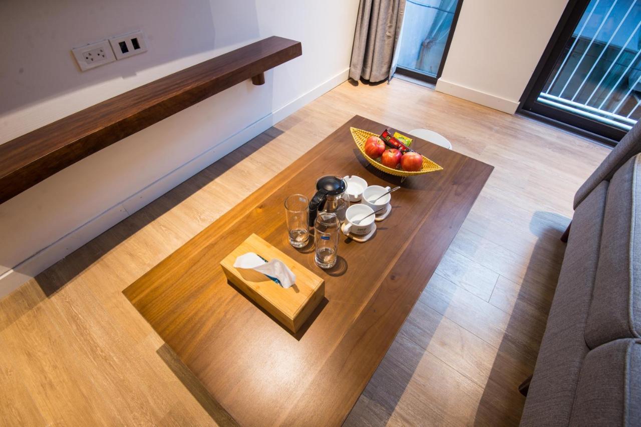 22housing & 81 Linh Lang Apartment Hanoi