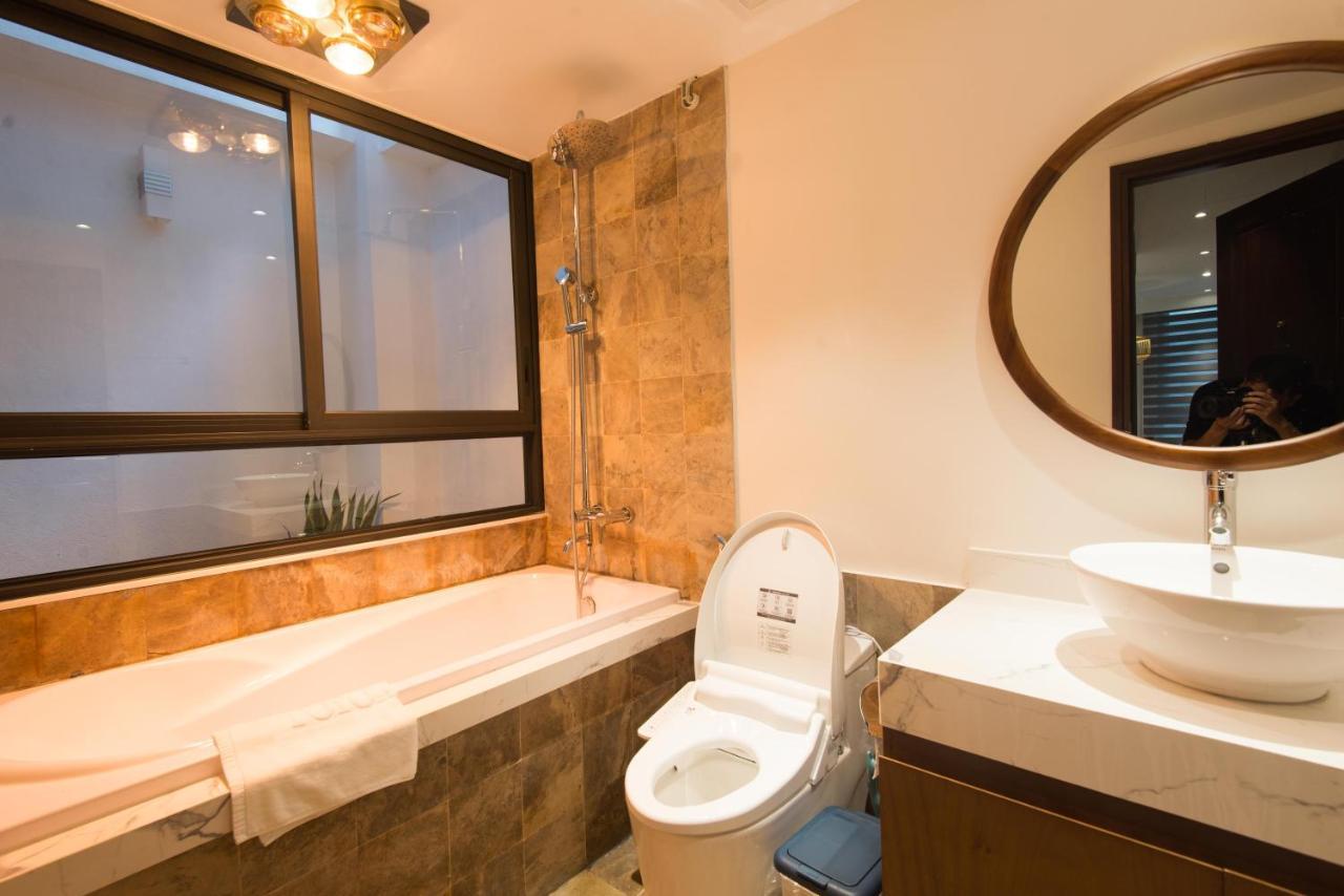 Apartment 22housing & 81 Linh Lang Hanoi