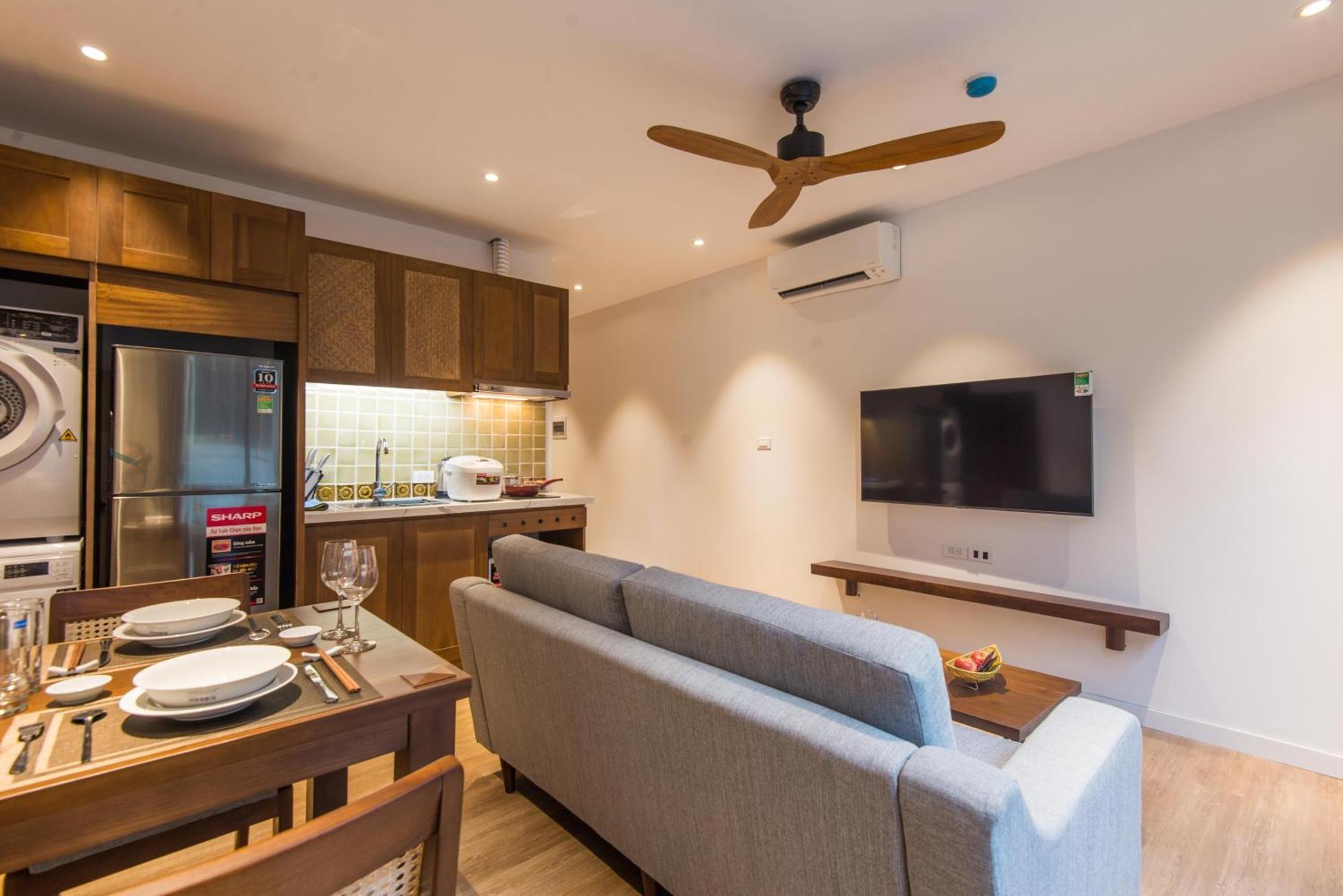 22housing & 81 Linh Lang Apartment *