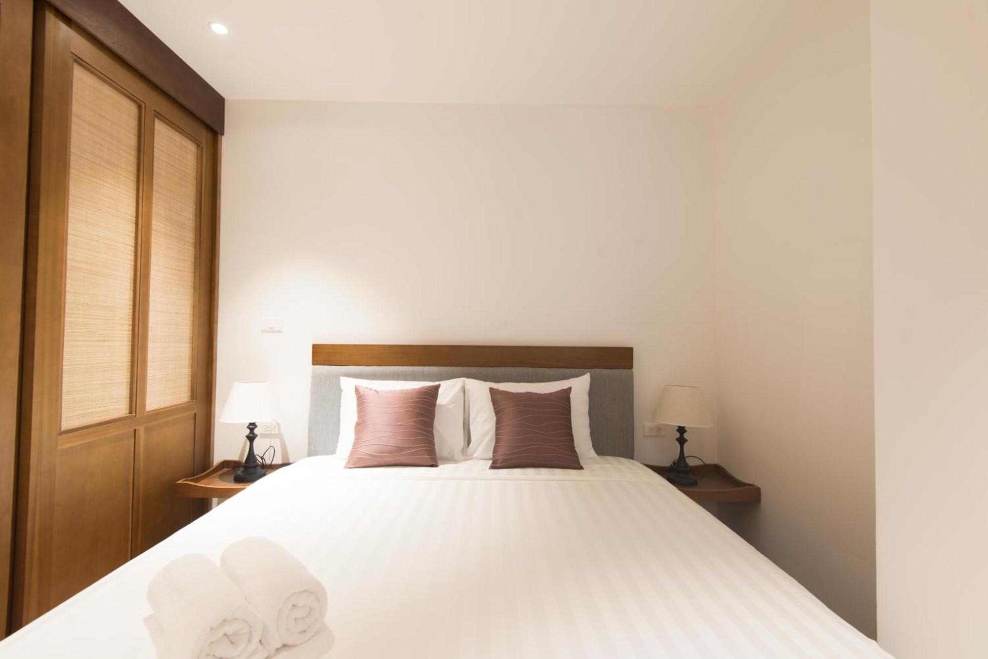 Apartment 22housing & 81 Linh Lang Hanoi